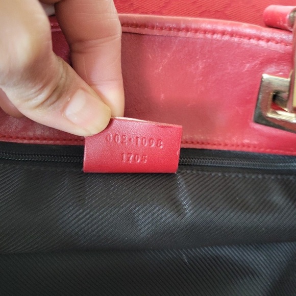 Authentic Gucci Canvas Tote with Certificate of Authenticity Good Condition - Picture 8 of 8